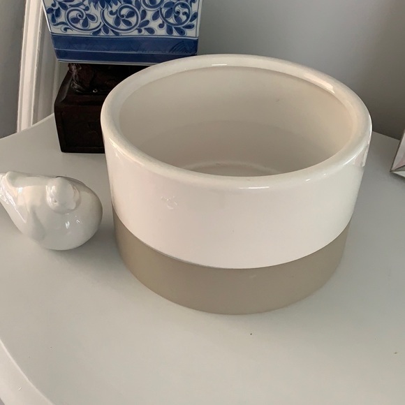 Smith & Hawken White Ceramic Planter bowl‎ accent - Picture 1 of 9